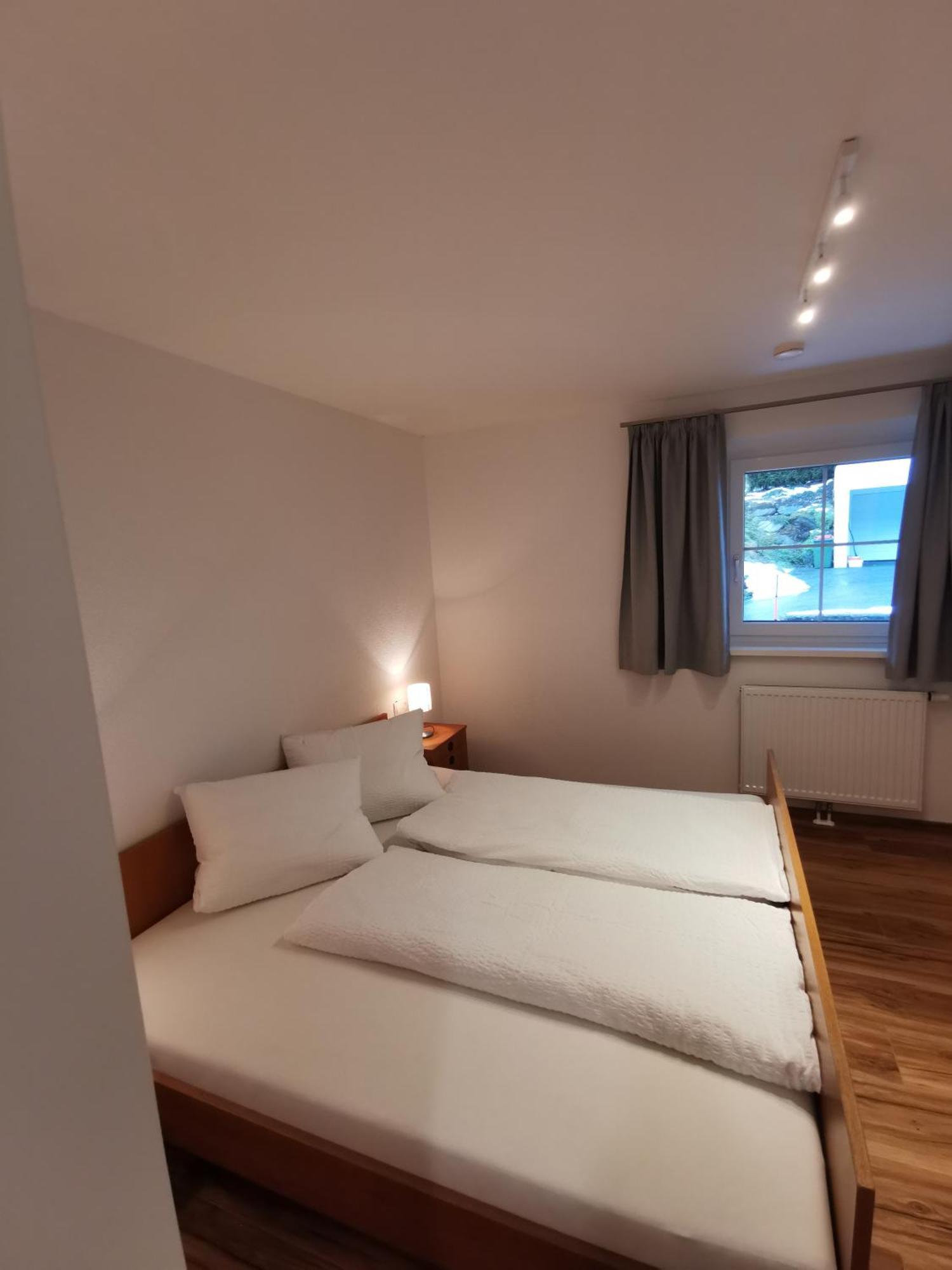 Apartments Haus Schoen - Preise Inclusive Pitztal Sommer Card แยร์สเซินส์ ห้อง รูปภาพ