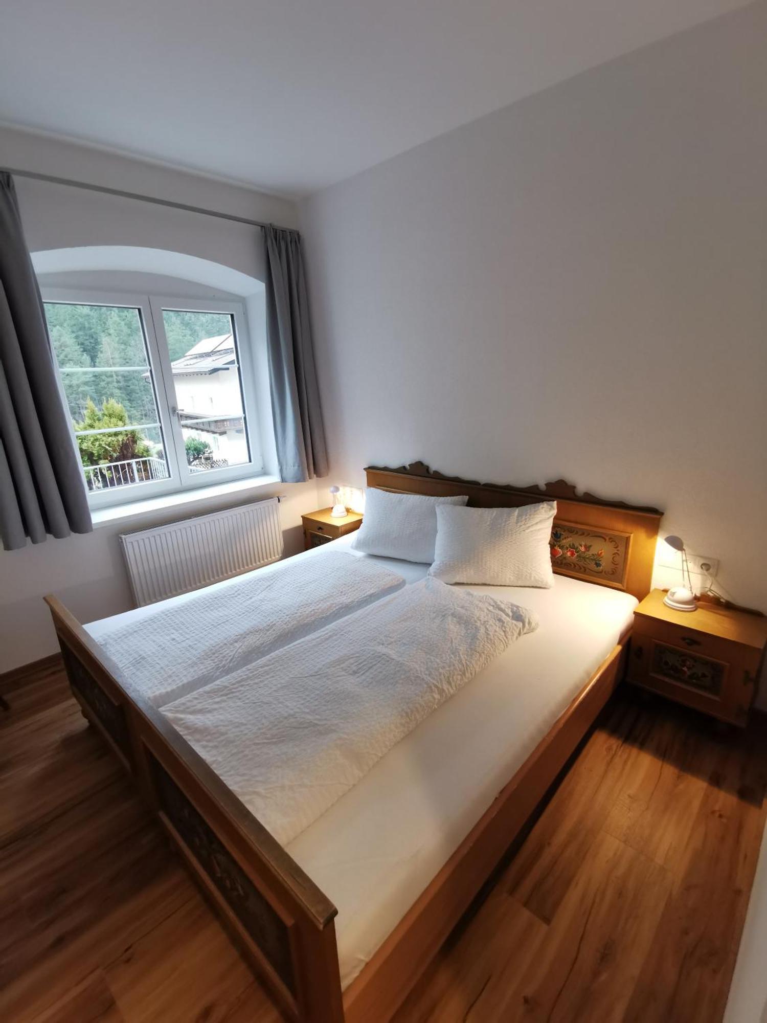 Apartments Haus Schoen - Preise Inclusive Pitztal Sommer Card แยร์สเซินส์ ห้อง รูปภาพ