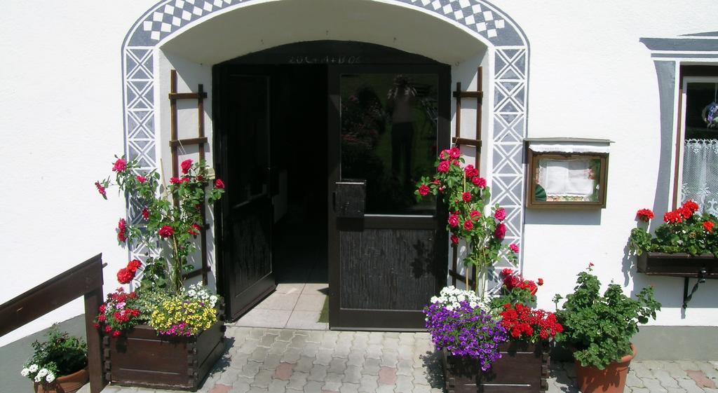 Apartments Haus Schoen - Preise Inclusive Pitztal Sommer Card แยร์สเซินส์ ภายนอก รูปภาพ